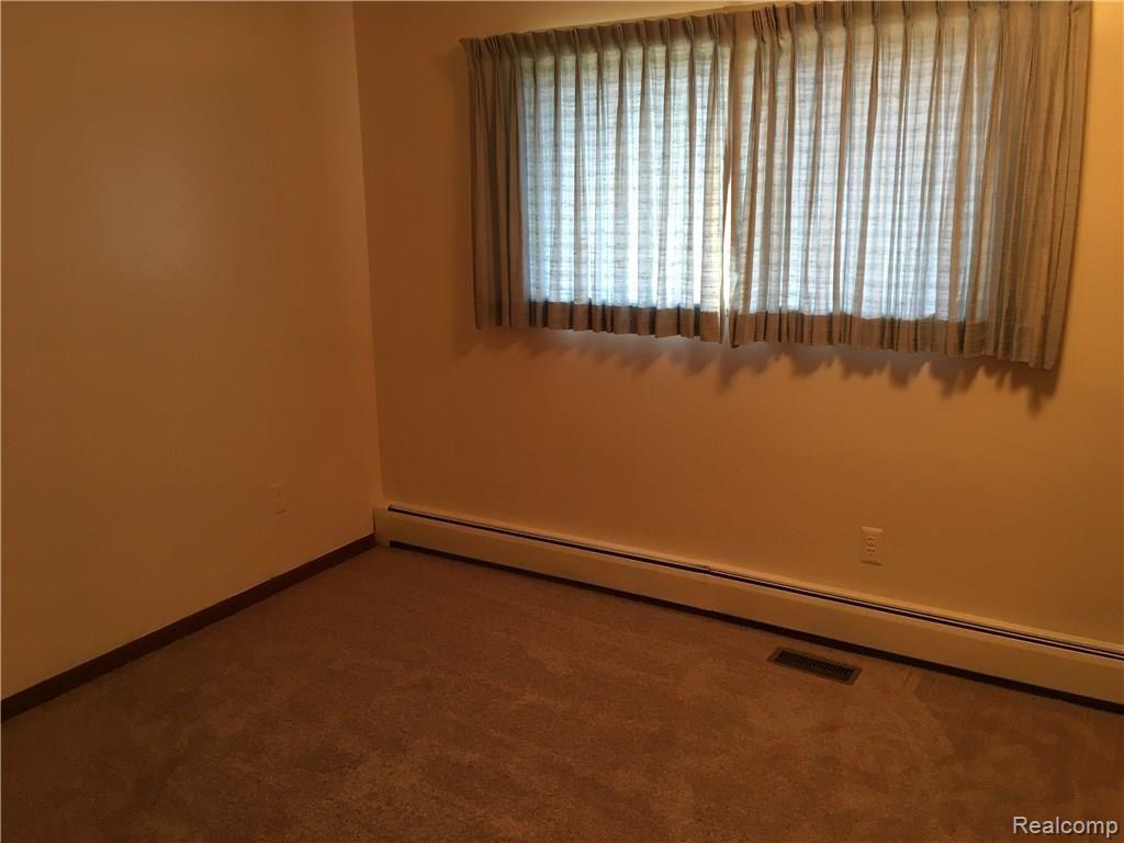 4223 Martin Road Warren, MI 48092 - Photo 14 of 49