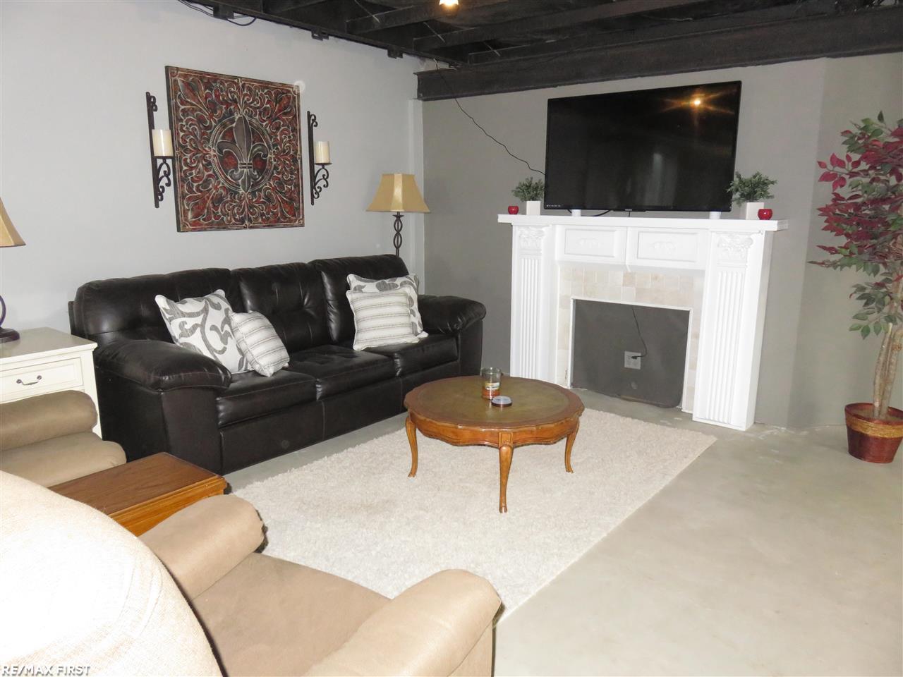 11265 Gilbert Road Memphis, MI 48041 - Photo 26 of 32 50040939-25.JPG