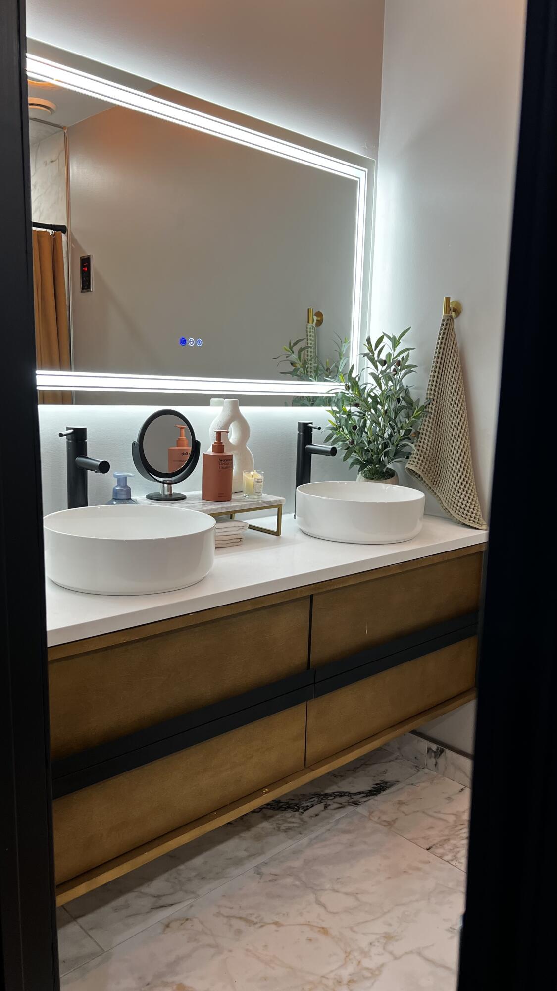 2430 Good Hope Road, Unit 43 Glendale, WI 53209 - Photo 13 of 14 Master Bath