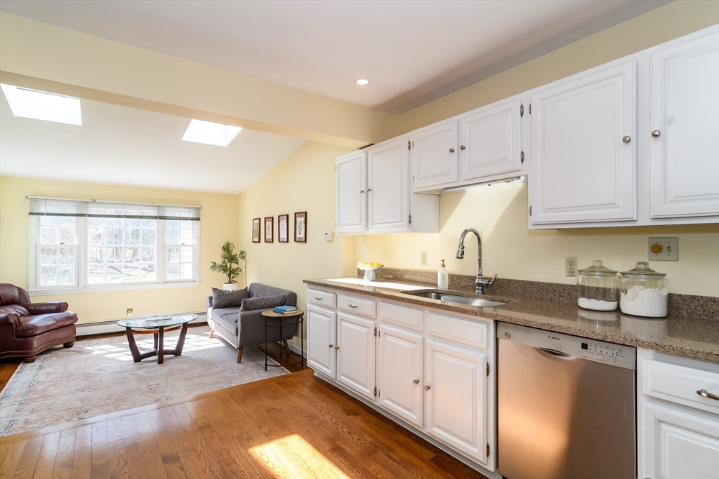 786 Boston Post Road Weston, MA 02493 - Photo 9 of 32