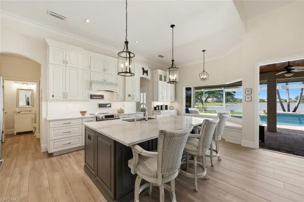 $1,399,900 | 2076 Imperial Circle, Naples, FL 34110
