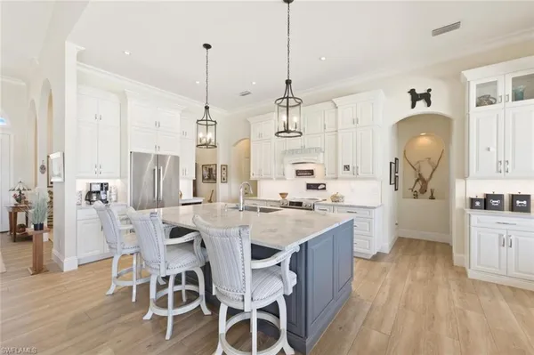 $1,399,900 | 2076 Imperial Circle, Naples, FL 34110