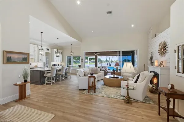 $1,399,900 | 2076 Imperial Circle, Naples, FL 34110