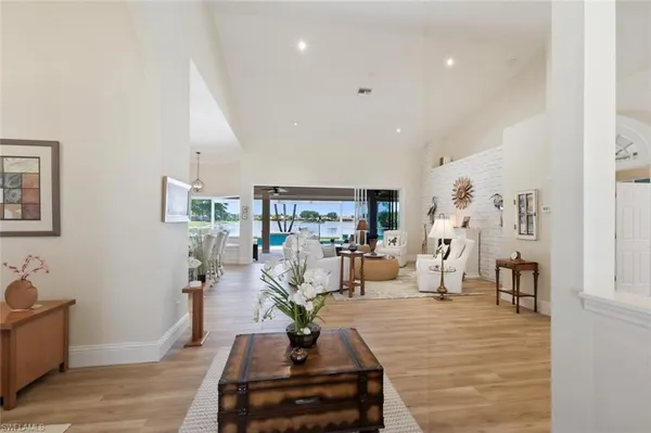 $1,399,900 | 2076 Imperial Circle, Naples, FL 34110