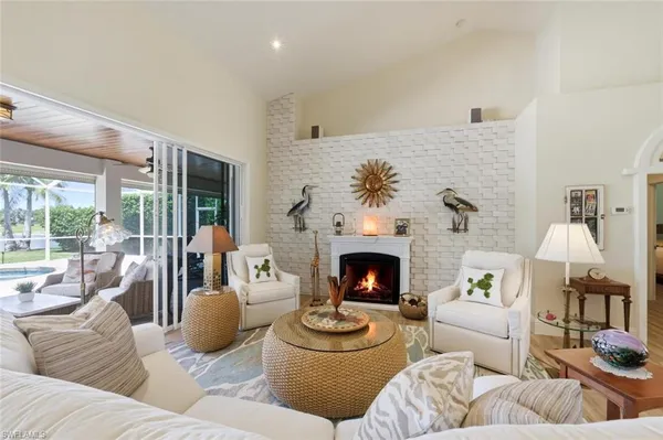 $1,399,900 | 2076 Imperial Circle, Naples, FL 34110