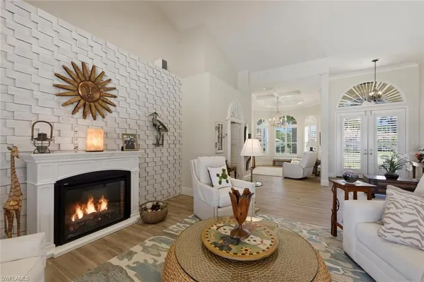$1,399,900 | 2076 Imperial Circle, Naples, FL 34110