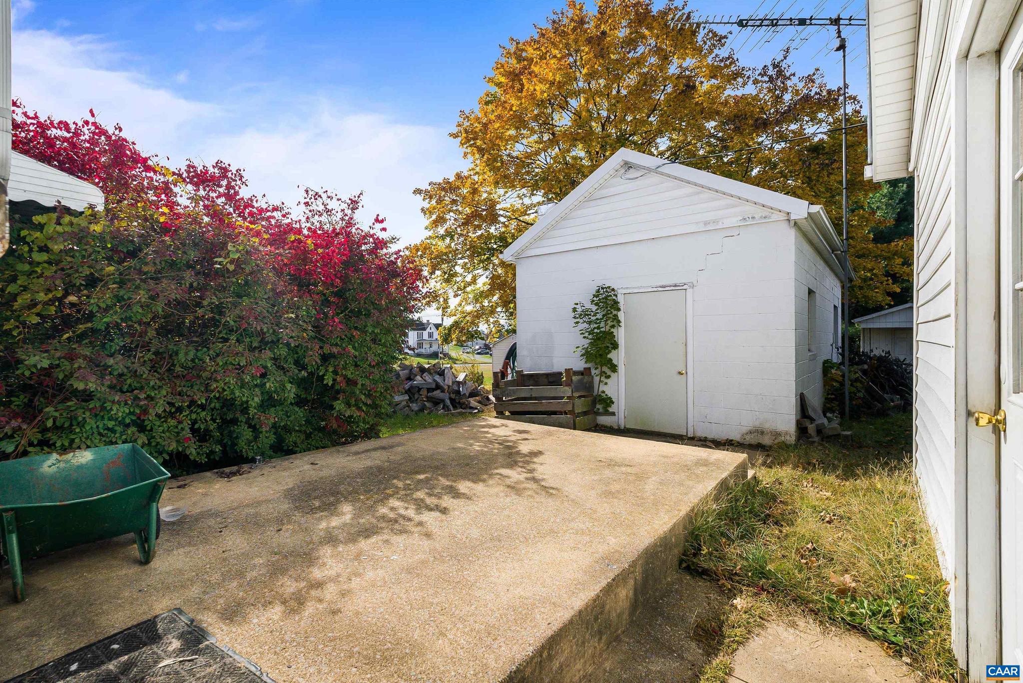 613 6th Street Shenandoah, VA 22849 - Photo 34 of 54