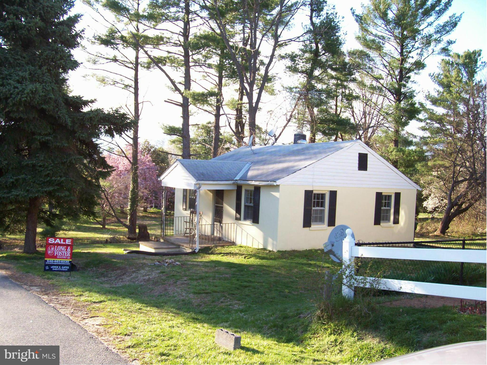 412 Lincoln Road Middleburg, VA 20117 - Photo 1 of 26 Exterior (Front)