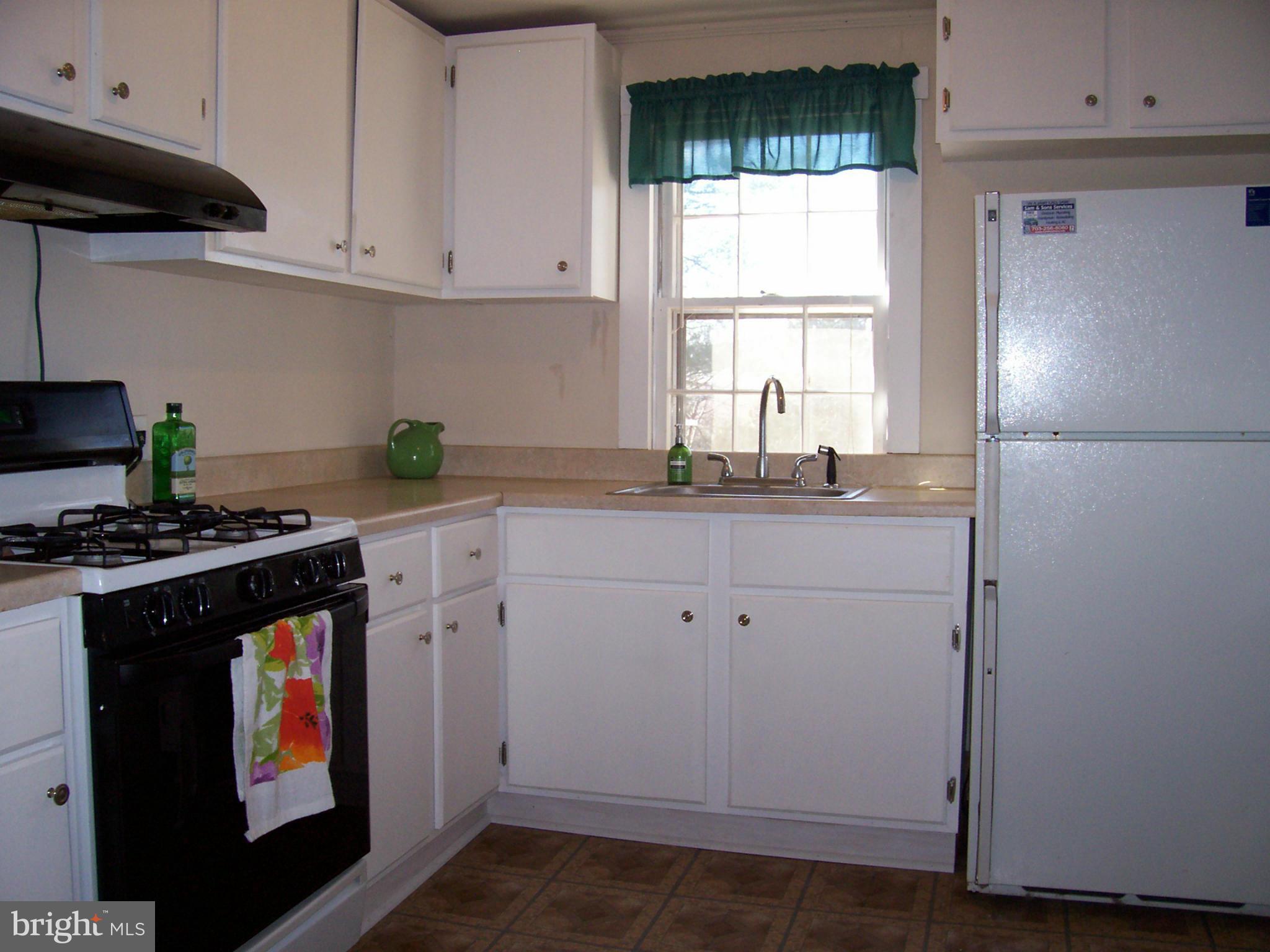 412 Lincoln Road Middleburg, VA 20117 - Photo 12 of 26 Kitchen