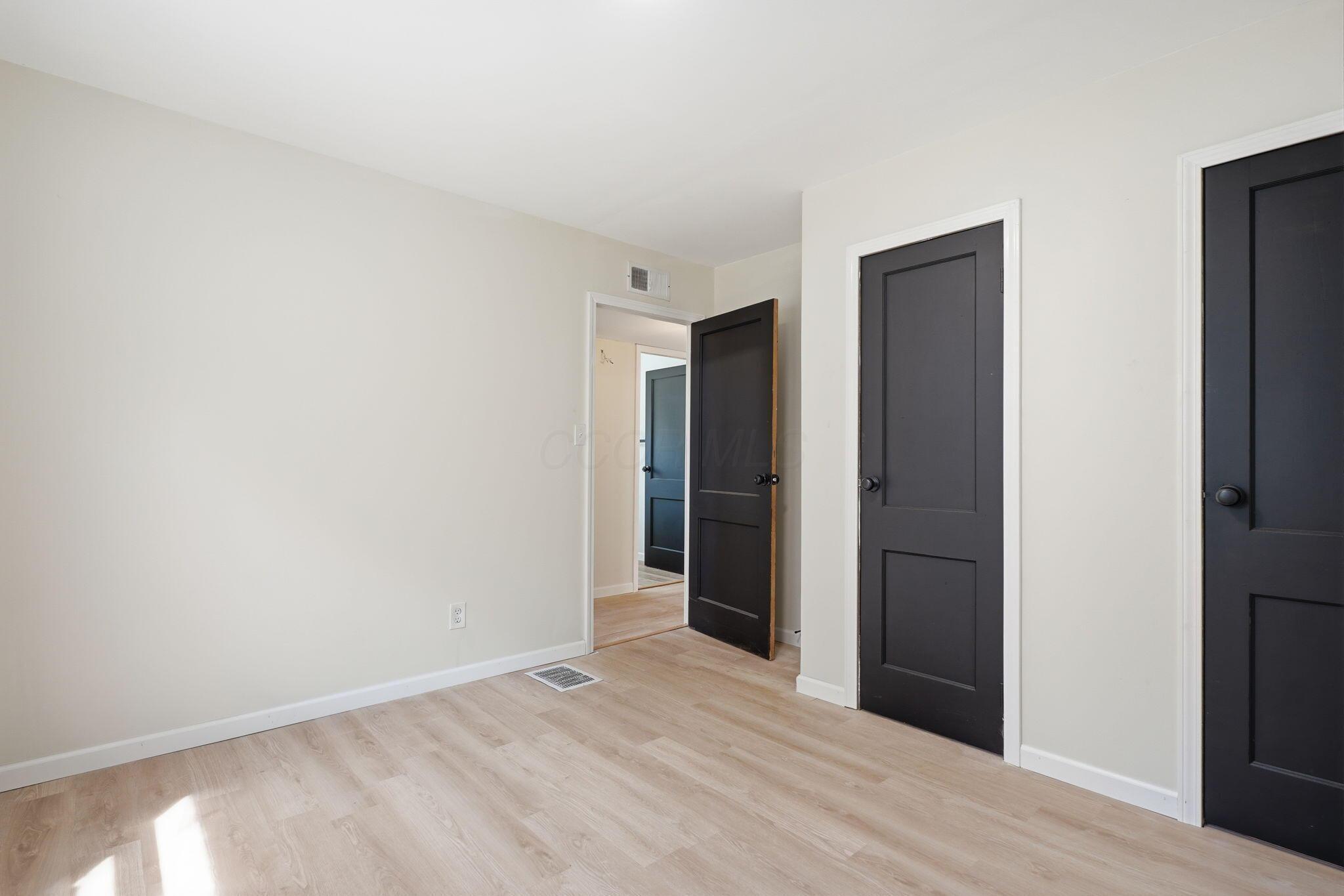 1074 South James Road Columbus, OH 43227 - Photo 22 of 35 27-web-or-mls-1074-s-james-rd