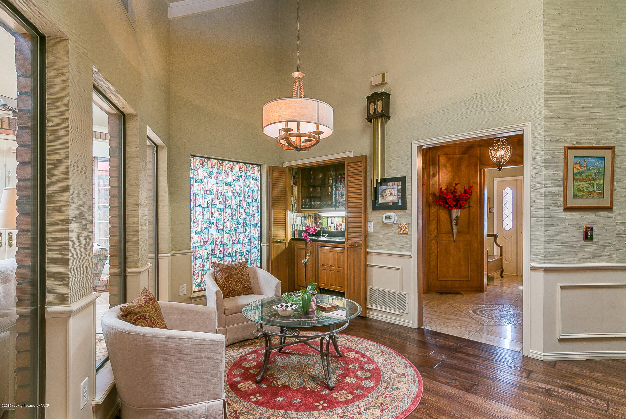 6122 Belpree Road Amarillo, TX 79106 - Photo 13 of 34 Sitting area off living/bar