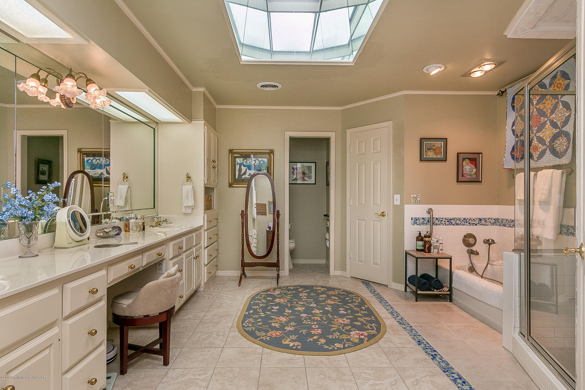 6122 Belpree Road Amarillo, TX 79106 - Photo 21 of 34 Master Bathroom