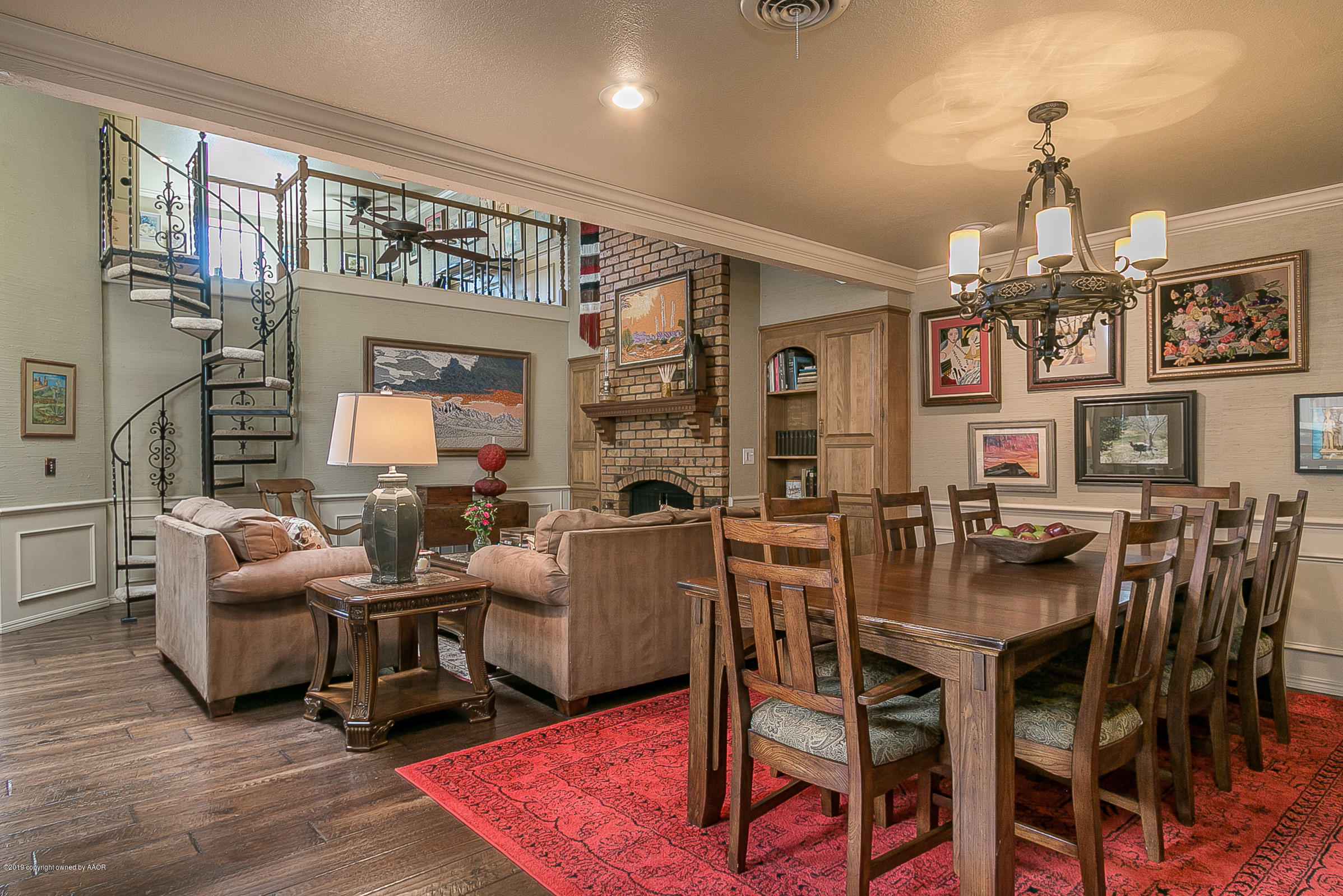 6122 Belpree Road Amarillo, TX 79106 - Photo 4 of 34 Dining and Living Rooms