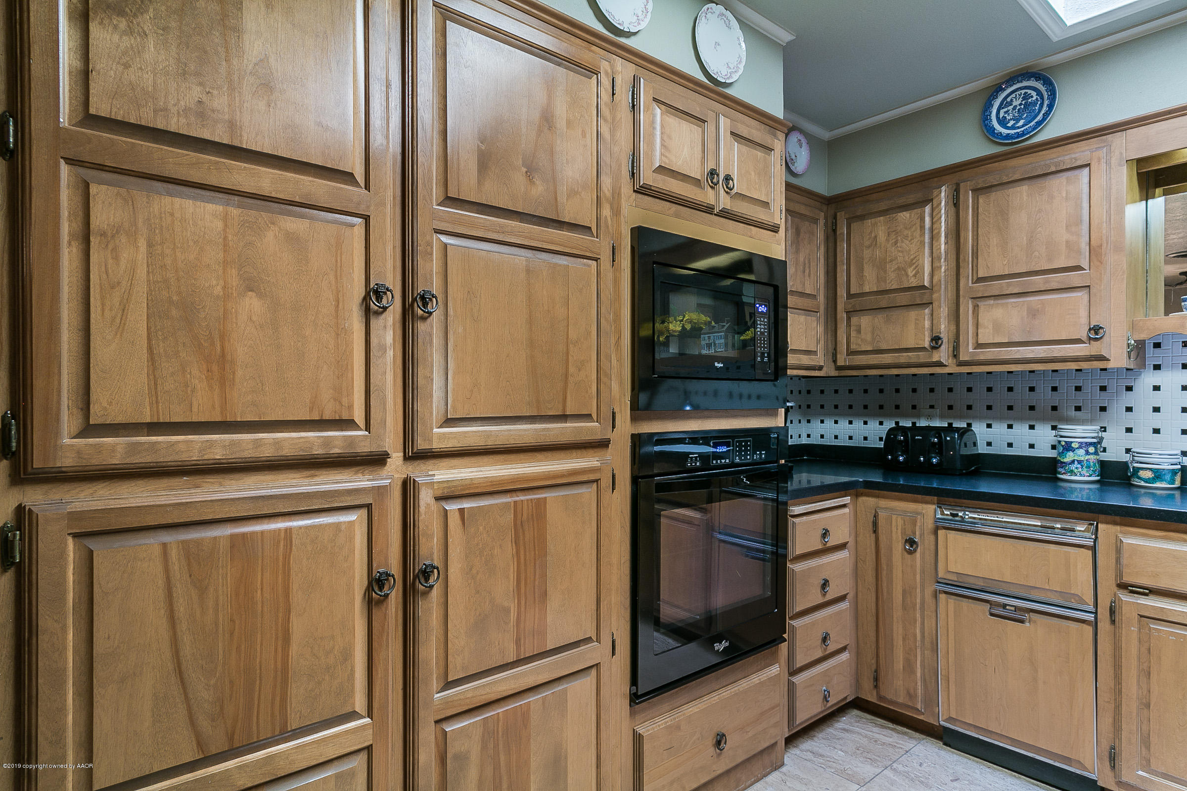 6122 Belpree Road Amarillo, TX 79106 - Photo 7 of 34 Kitchen 3