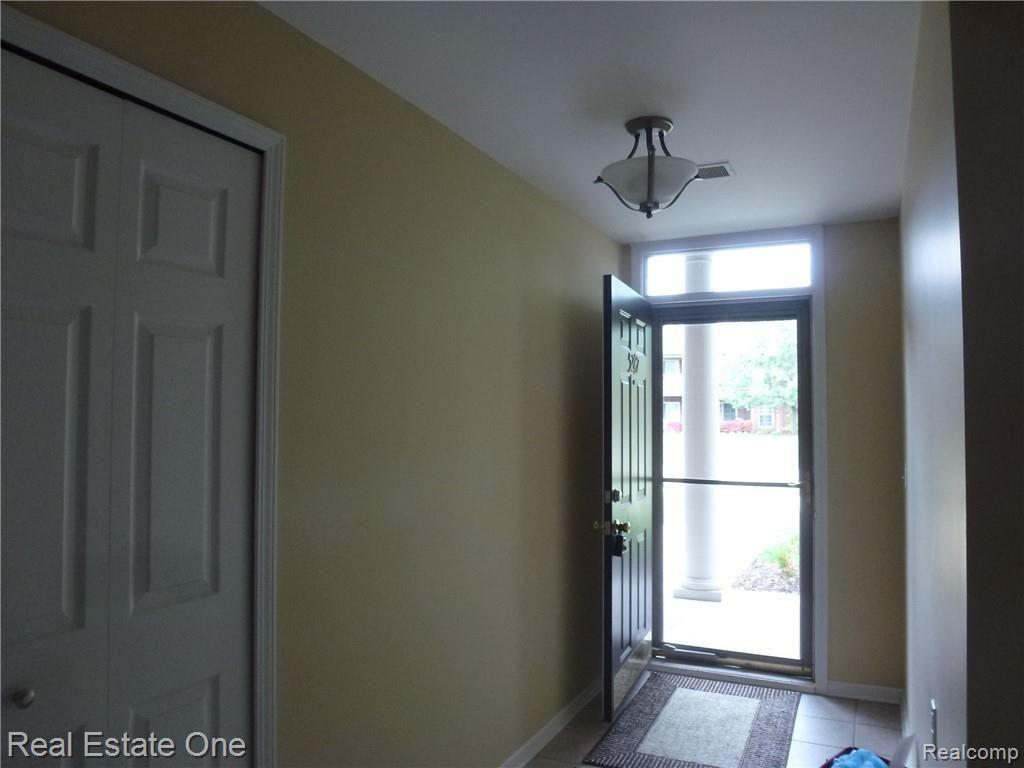 5287 Brookemonte Circle, Unit 331 Rochester, MI 48306 - Photo 29 of 38