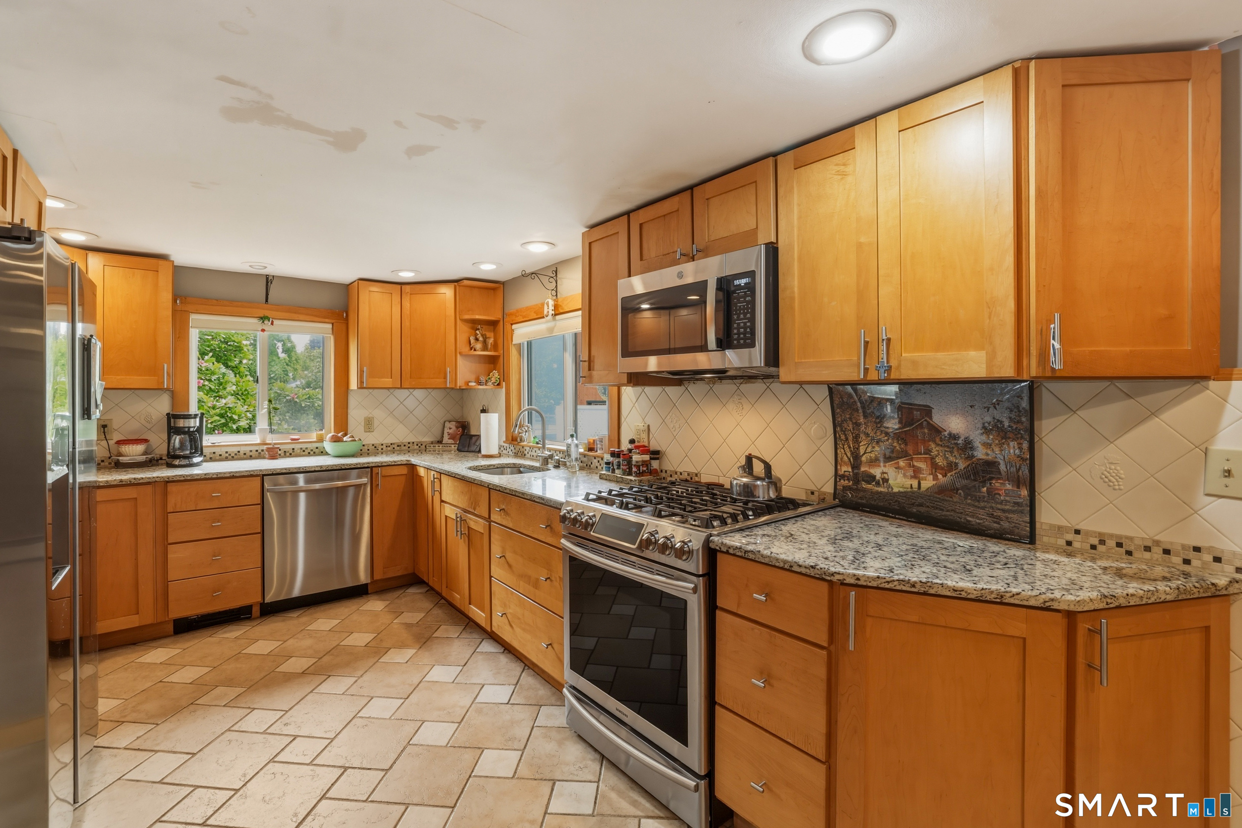 161 Leetes Island Road Branford, CT 06405 - Photo 11 of 39 Gallery Image 11