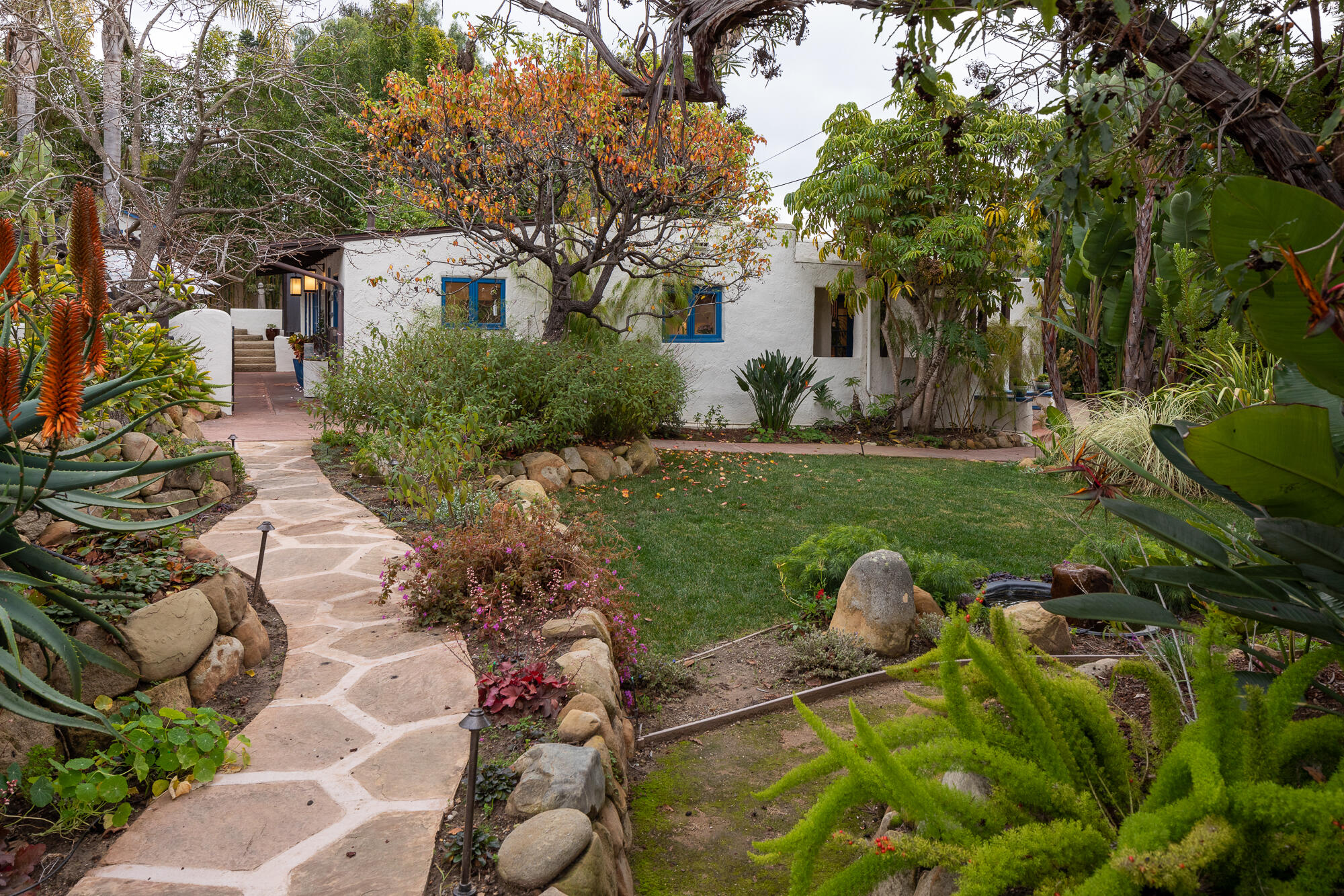 22 Pine Drive Santa Barbara, CA 93105 - Photo 2 of 12 a backyard of a house with lots of green space