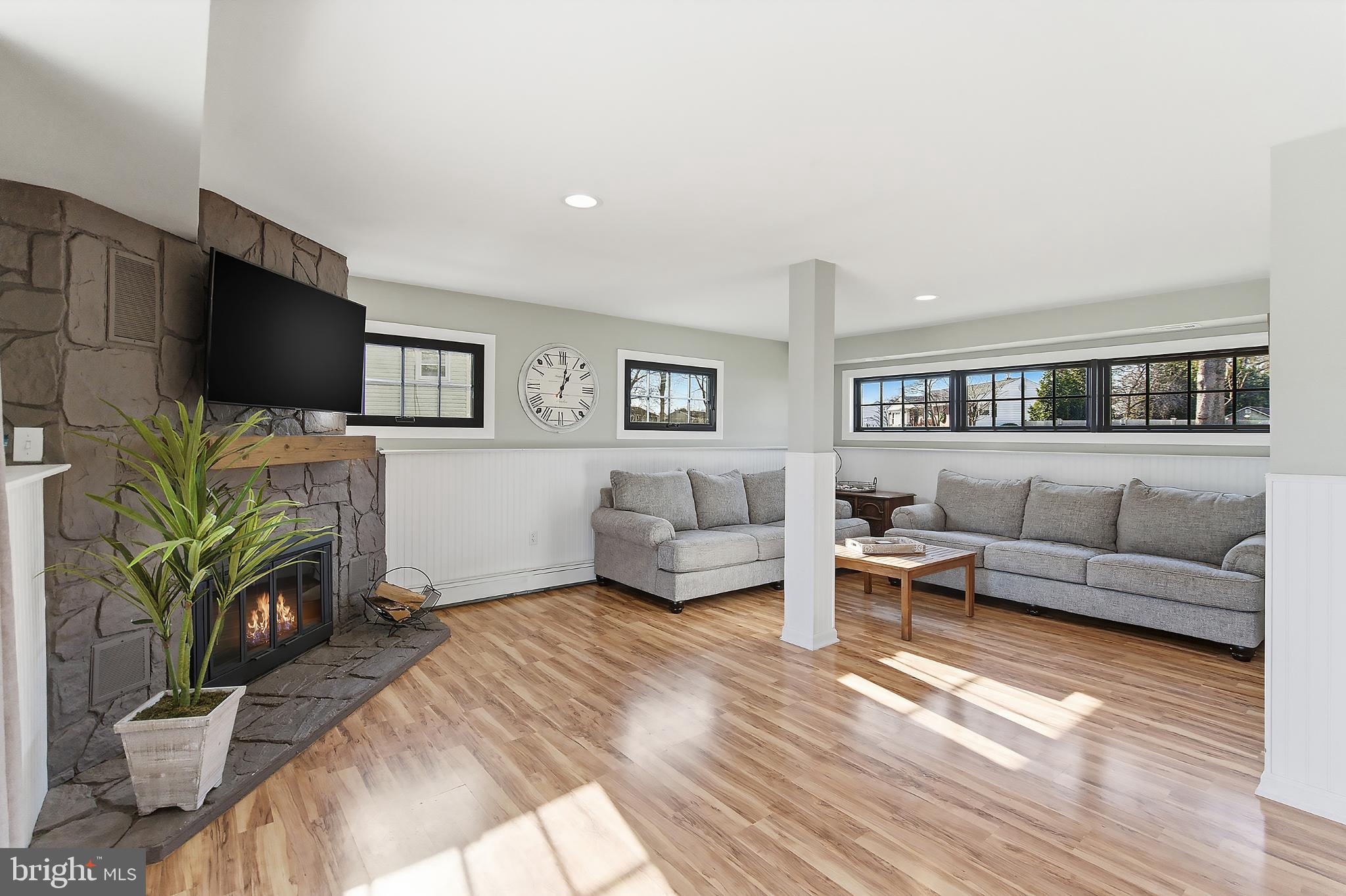25 Whitman Road Hamilton, NJ 08619 - Photo 20 of 30 Bright and inviting living space with charm.