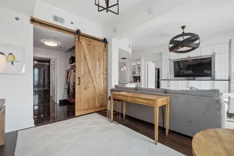 $809,000 | 415 Church Street, Unit 2112, Nashville, TN 37219