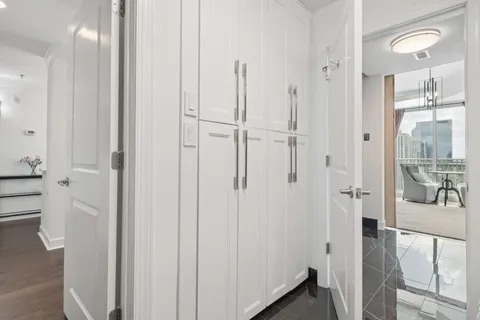 $809,000 | 415 Church Street, Unit 2112, Nashville, TN 37219