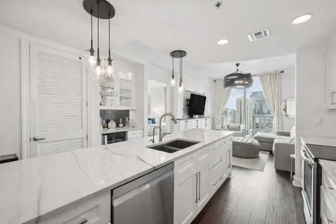 $809,000 | 415 Church Street, Unit 2112, Nashville, TN 37219