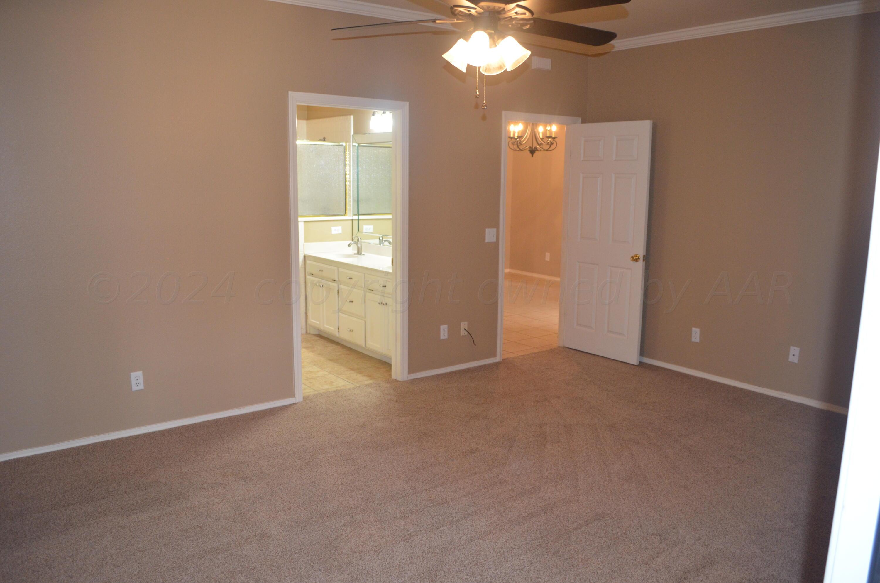3509 West Point Drive Amarillo, TX 79121 - Photo 9 of 19 13-master bedroom