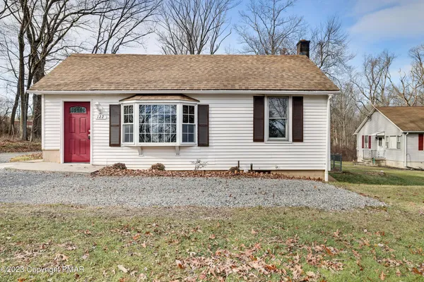 $1,800 | 122 Kocher Lane, Wind Gap, PA 18091
