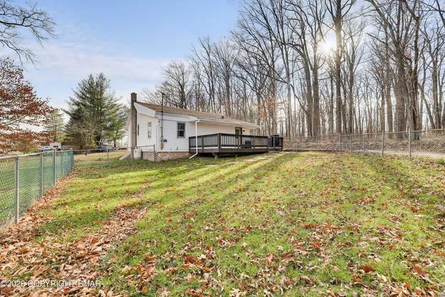 $1,800 | 122 Kocher Lane, Wind Gap, PA 18091