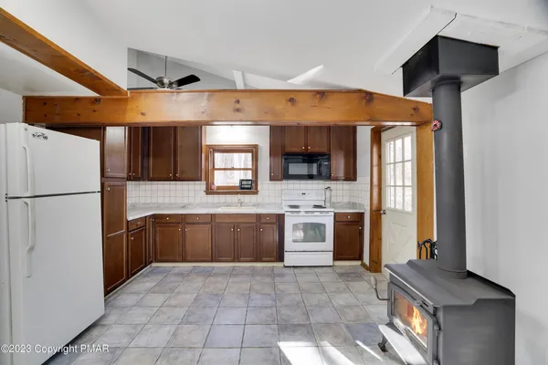 $1,800 | 122 Kocher Lane, Wind Gap, PA 18091