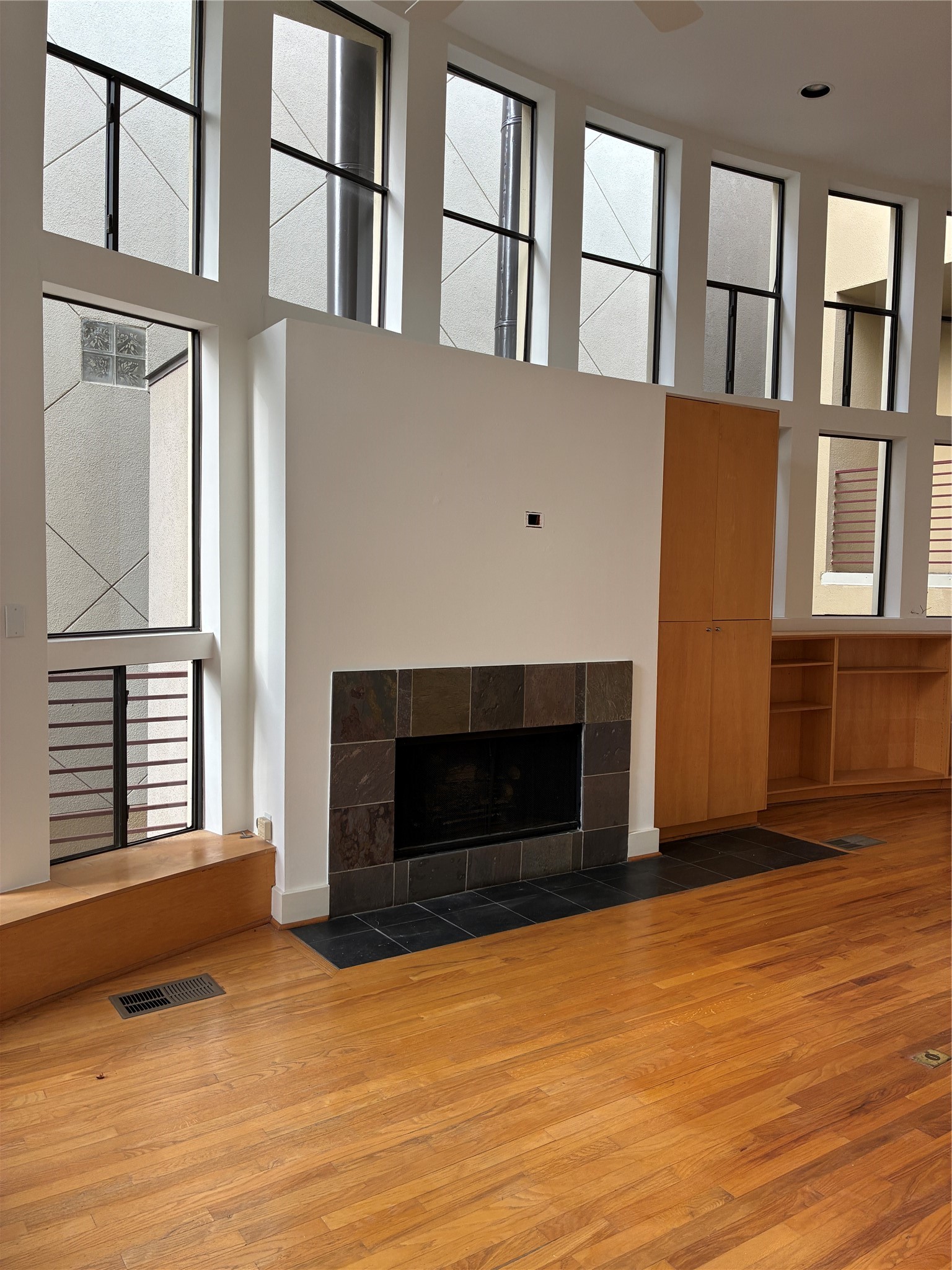 6320 Haskell Street, Unit A Houston, TX 77007 - Photo 8 of 49