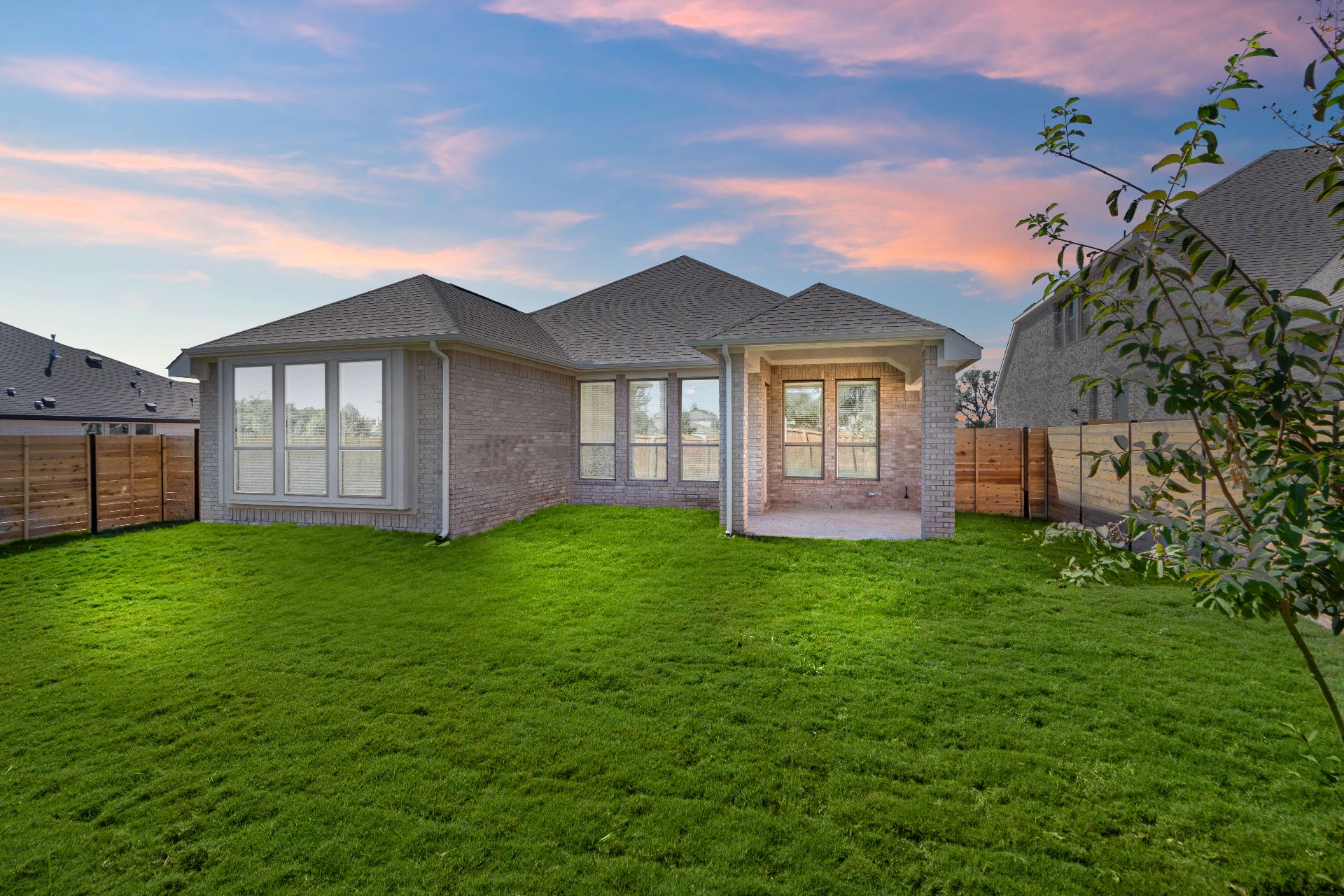 336 Ridgewell Loop Georgetown, TX 78633 - Photo 21 of 31 a front view of a house with a garden