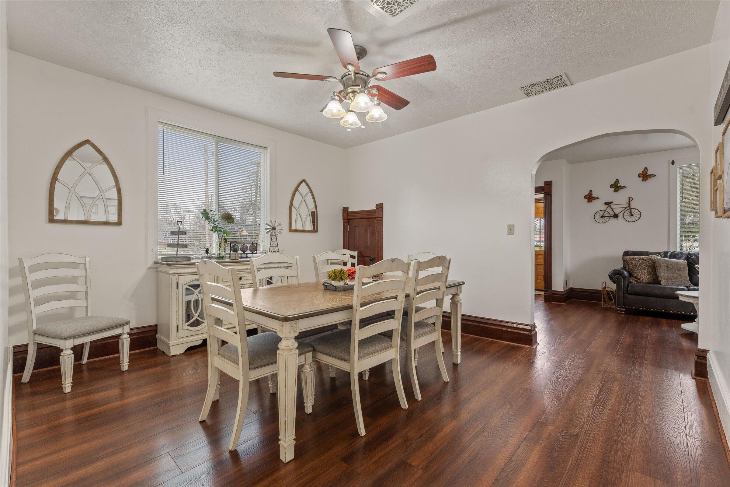 402 Jefferson Street Cassopolis, MI 49031 - Photo 11 of 37 05-DSC03683