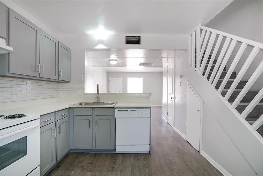 307 Rose Street, Unit 311B Arlington, TX 76010 - Photo 2 of 10