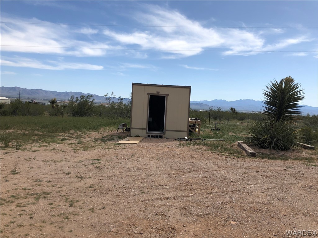 1290 Guthrie Road Golden Valley, AZ 86413 - Photo 36 of 47