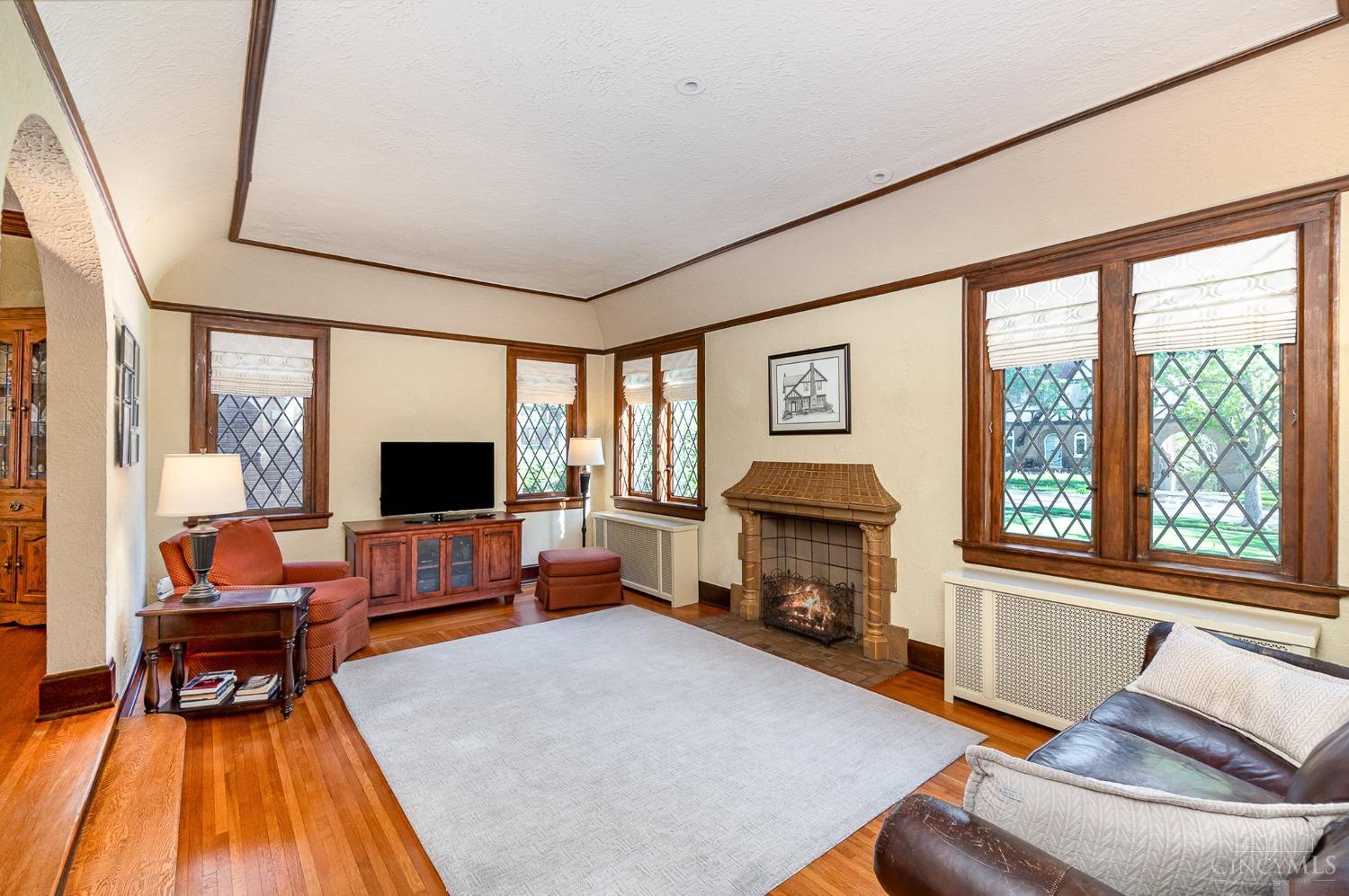 4311 Ridgeview Avenue Cincinnati, OH 45238 - Photo 6 of 30 Gallery Image 6