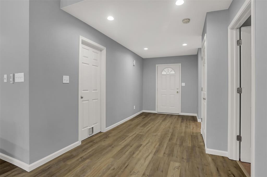 1304 Blue Ridge Lane Brownsburg, IN 46112 - Photo 6 of 31 Gallery Image 6