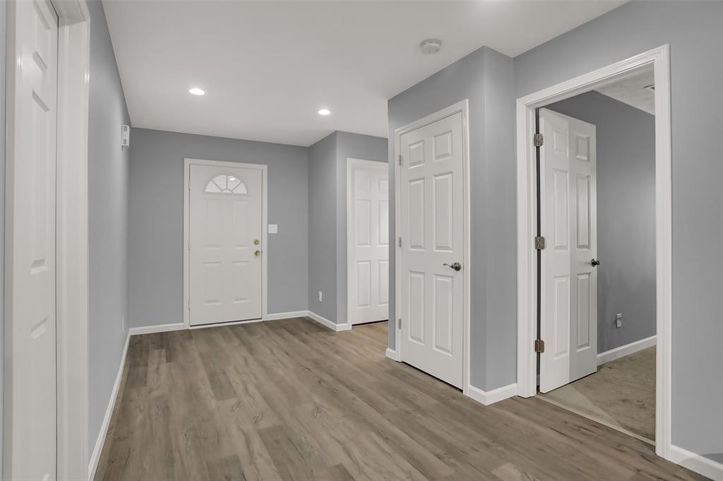 1304 Blue Ridge Lane Brownsburg, IN 46112 - Photo 7 of 31 Gallery Image 7