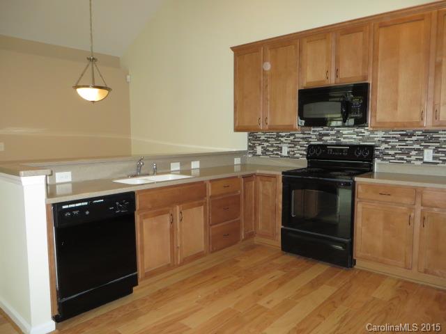 874 Ledgestone Court, Unit 874 Tega Cay, SC 29708 - Photo 14 of 24 Gallery Image 14