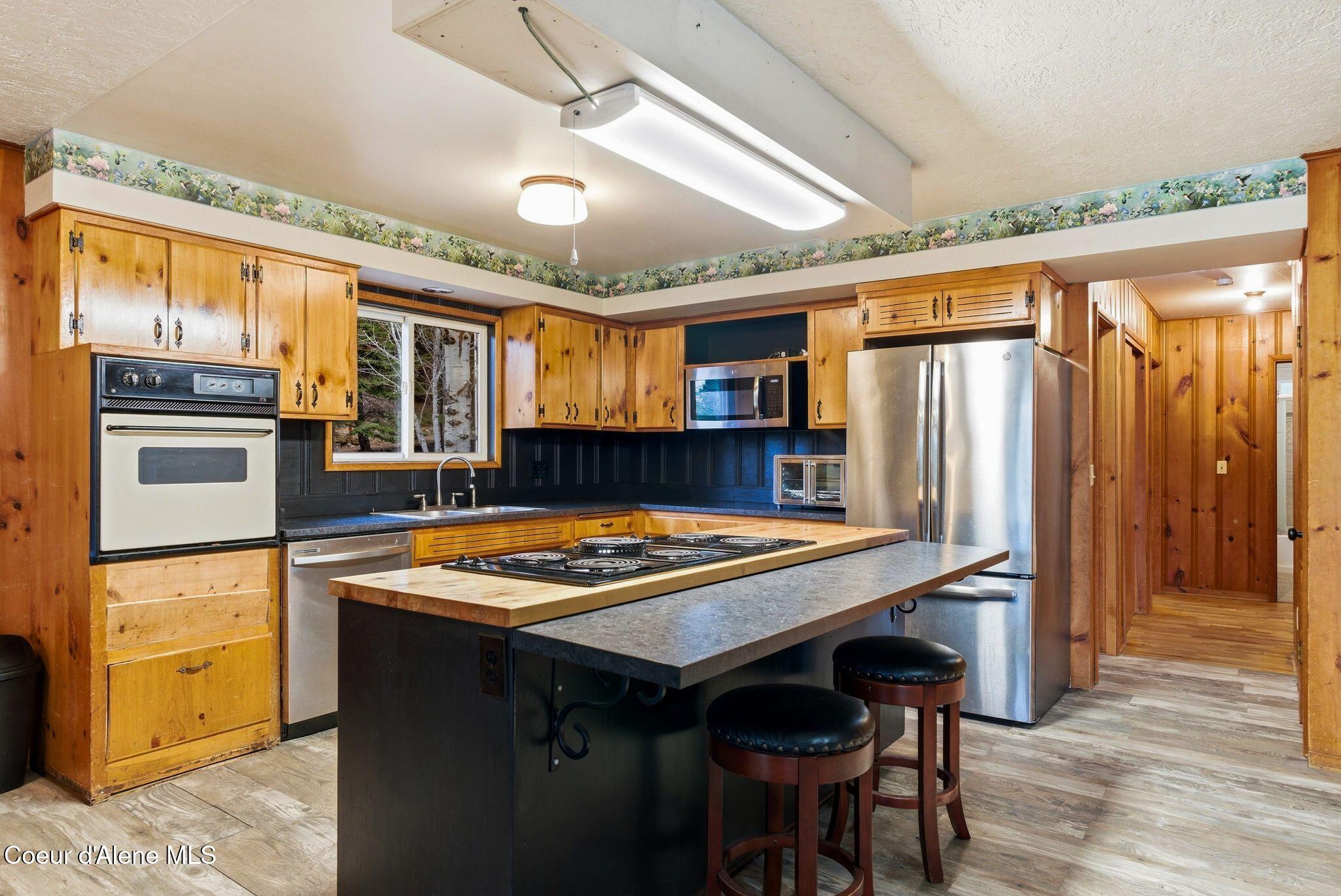 39 Pearl Creek Road Sagle, ID 83860 - Photo 12 of 62 .