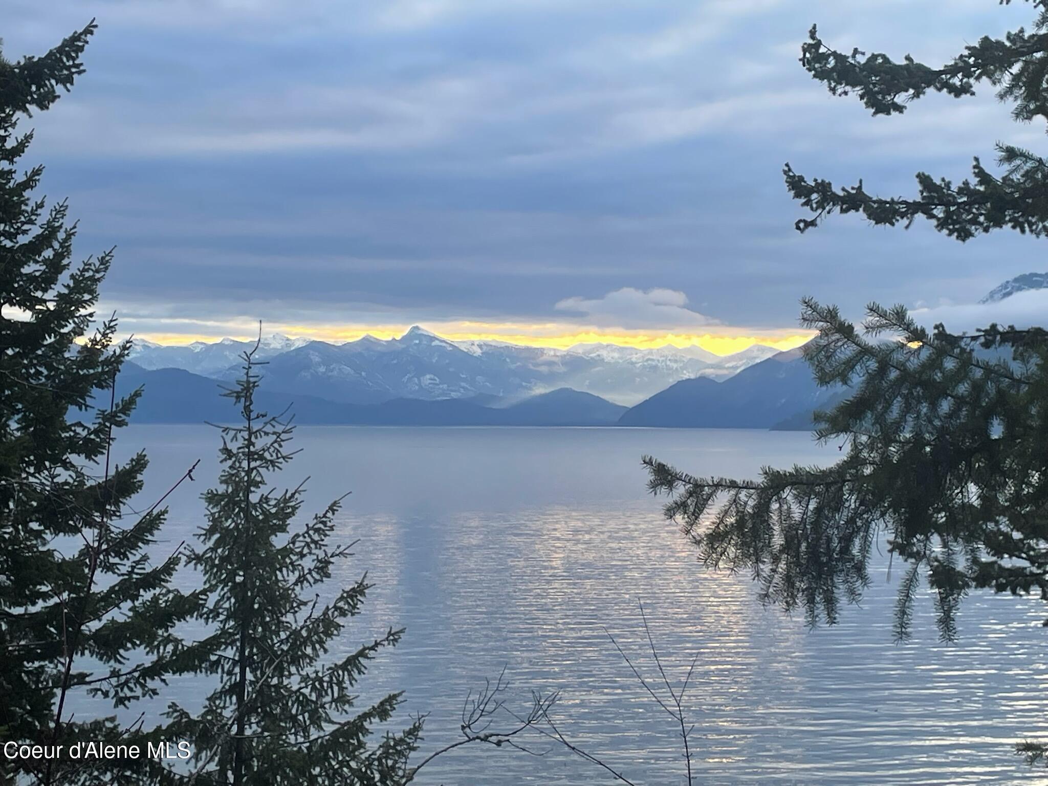 39 Pearl Creek Road Sagle, ID 83860 - Photo 7 of 62 .