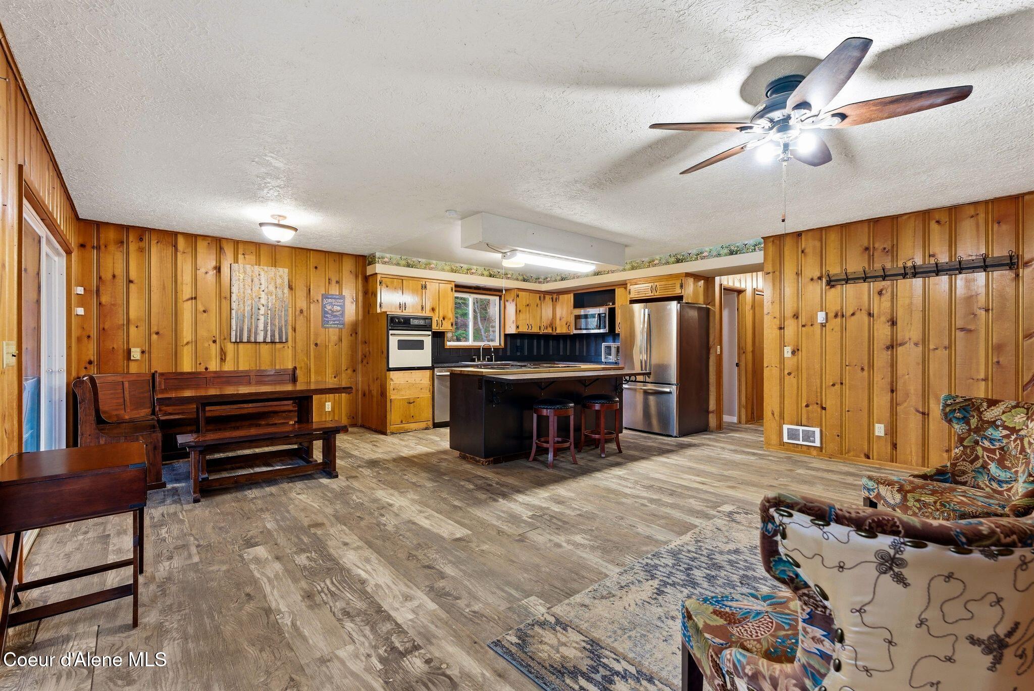 39 Pearl Creek Road Sagle, ID 83860 - Photo 10 of 62 .