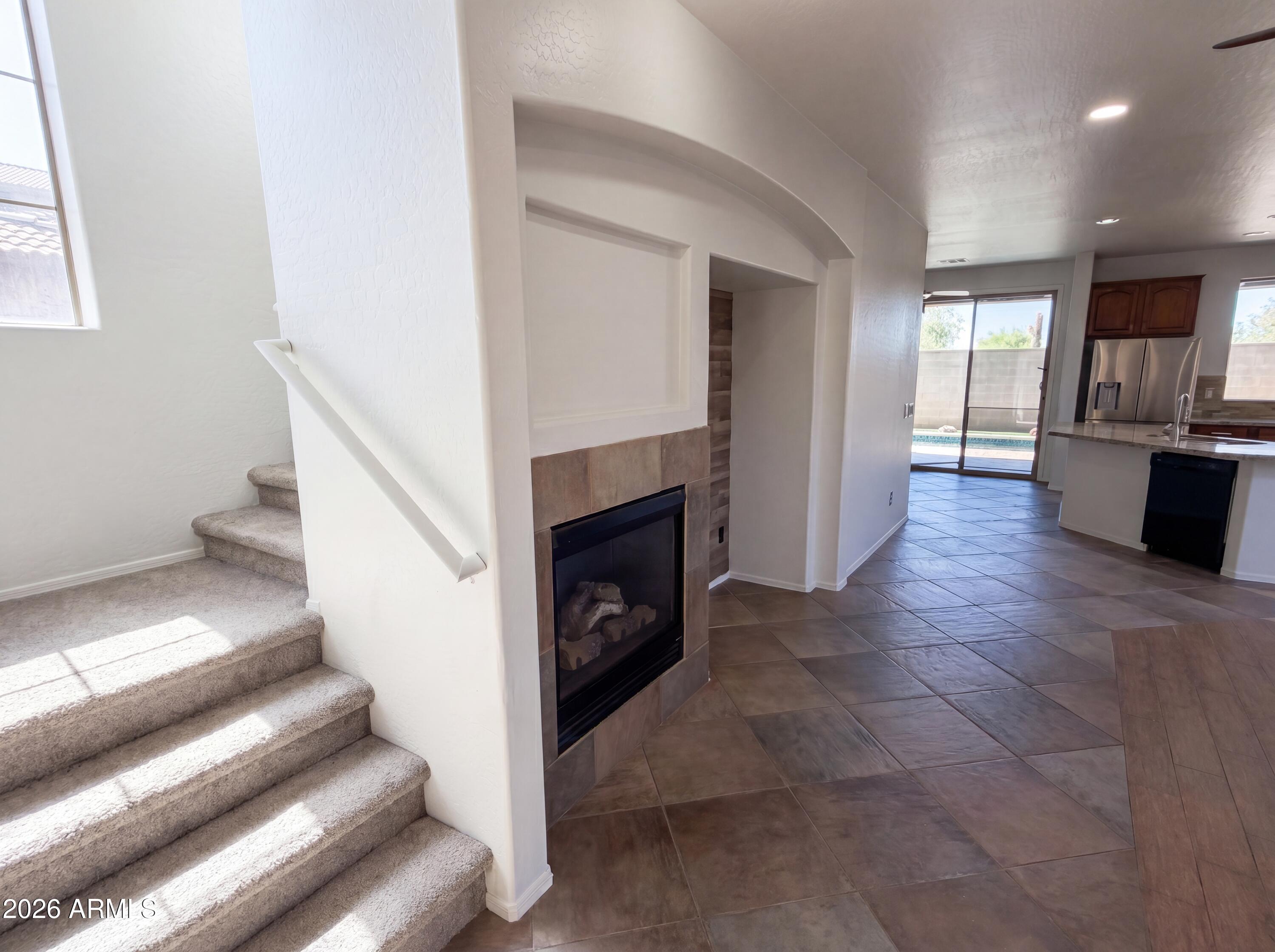 2513 West Florentine Road Phoenix, AZ 85086 - Photo 9 of 38