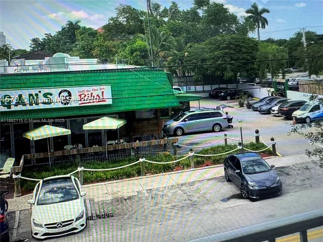 $1,990 | 2734 Bird Avenue, Unit 212, Miami, FL 33133