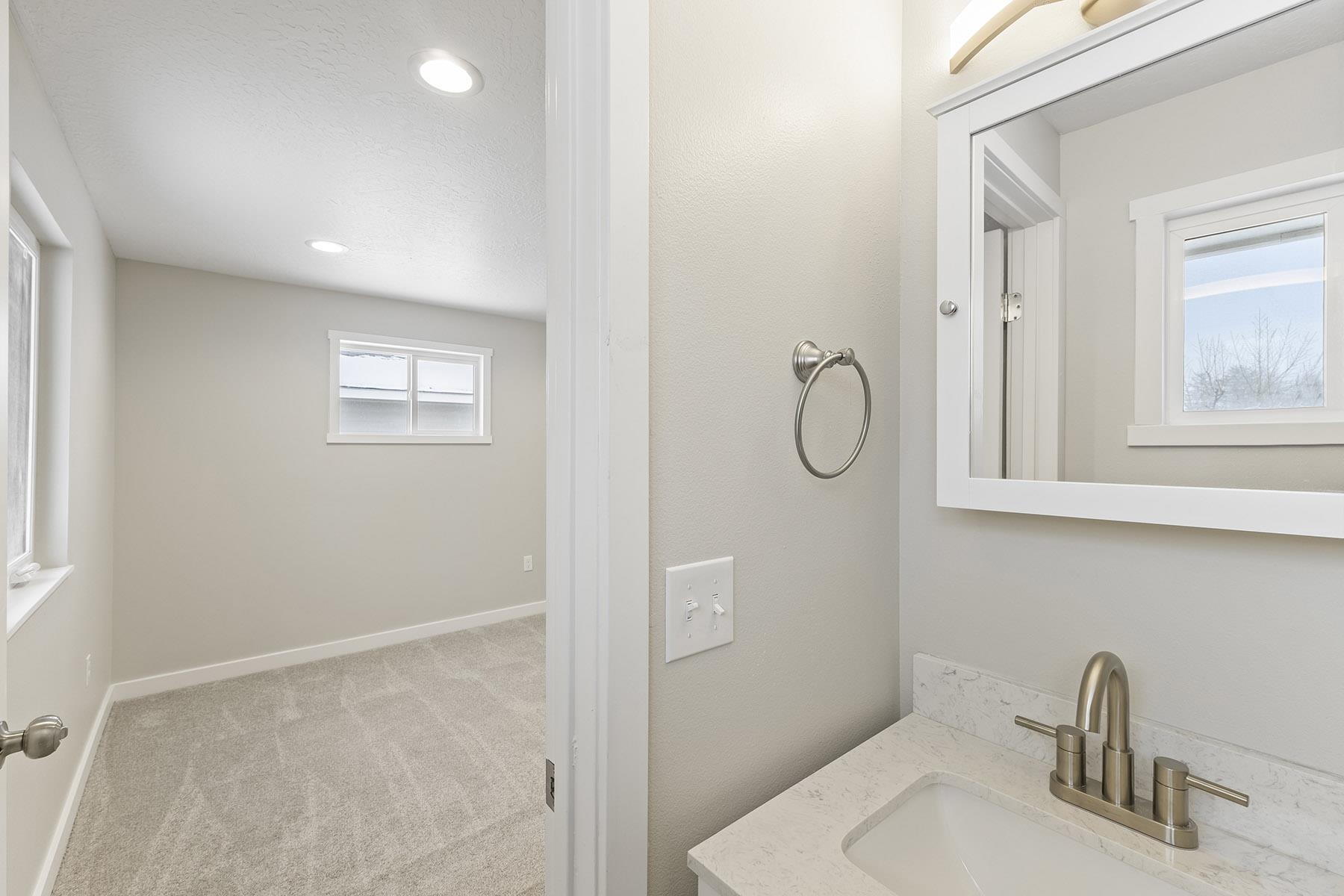 705 North Felts Road Spokane Valley, WA 99206 - Photo 22 of 46