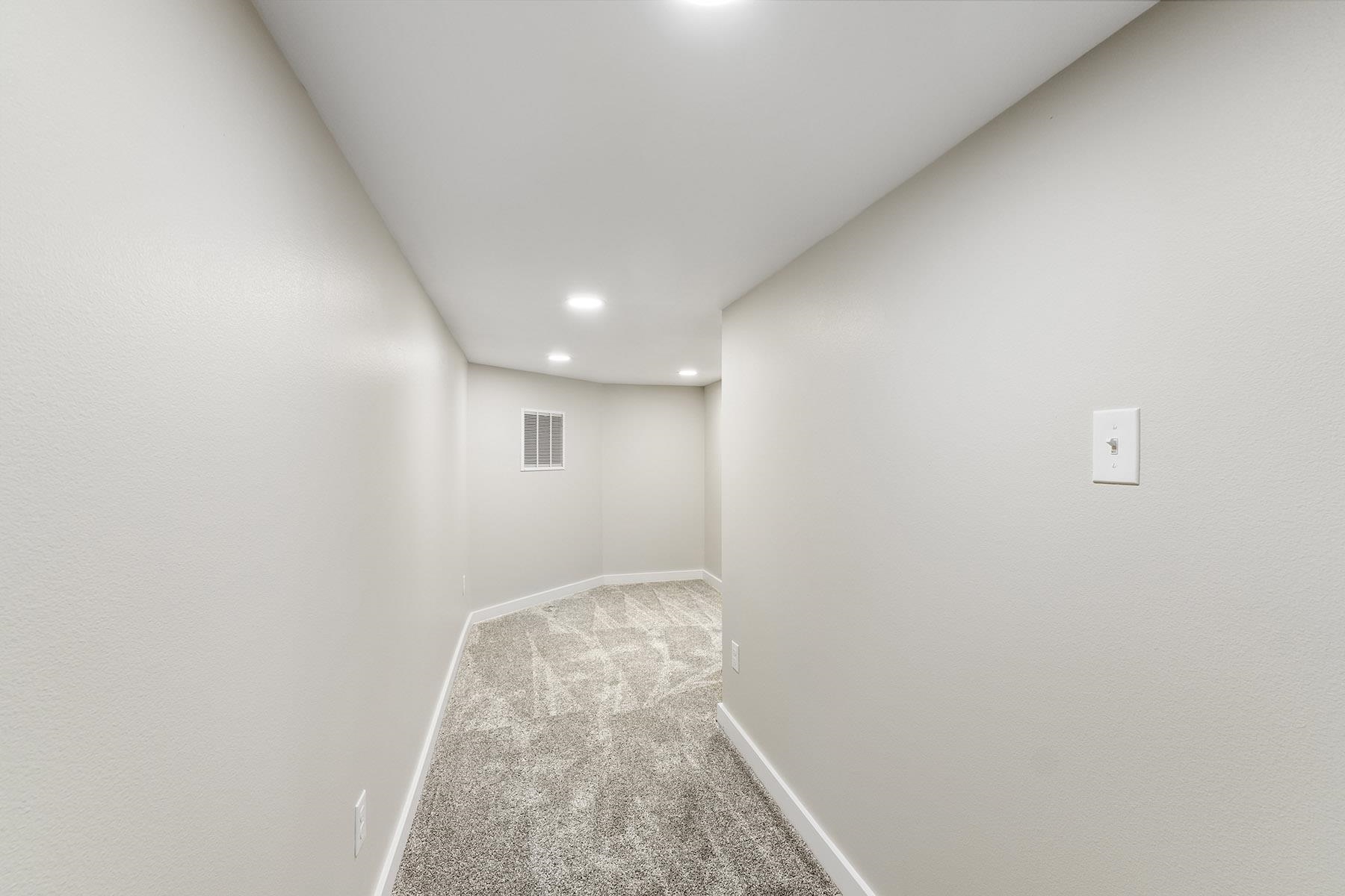 705 North Felts Road Spokane Valley, WA 99206 - Photo 30 of 46