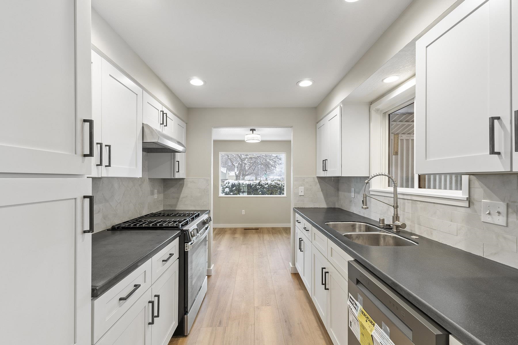 705 North Felts Road Spokane Valley, WA 99206 - Photo 9 of 46