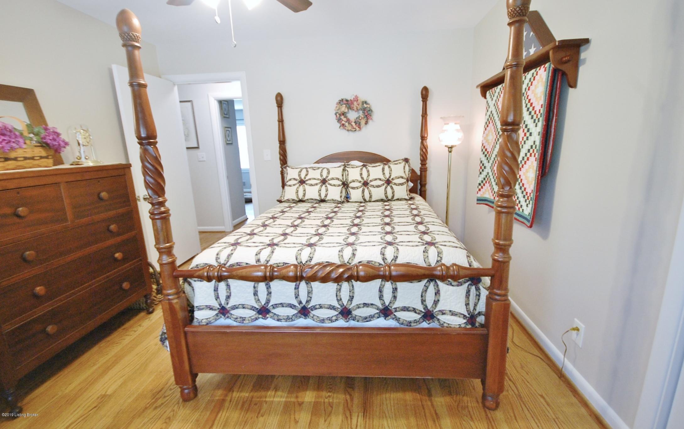 714 Antrim Road Louisville, KY 40207 - Photo 29 of 51 3rd Bedroom is big enough for your queen size furniture