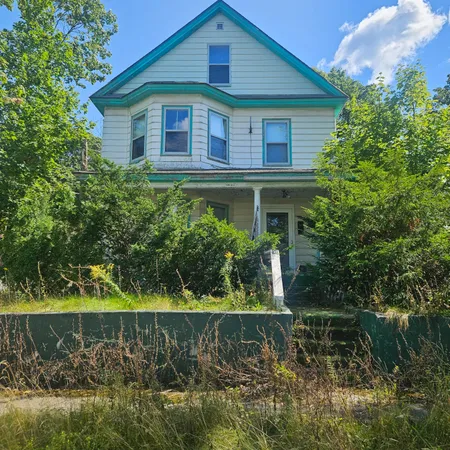 $50,000 | 90 Elm Street, Millinocket, ME 04462