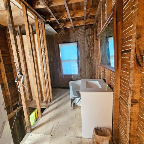 $50,000 | 90 Elm Street, Millinocket, ME 04462