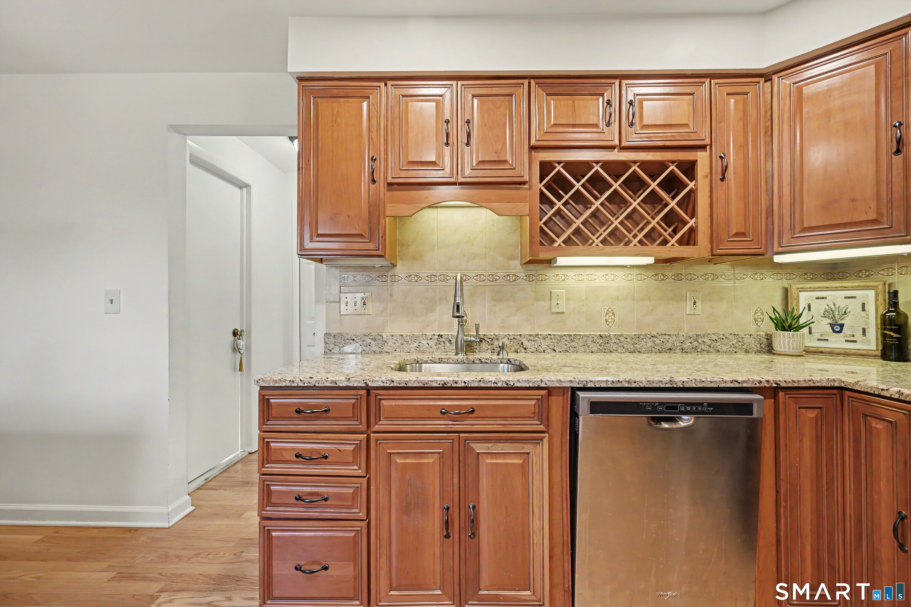 42 Powder Mill Road, Unit B Stratford, CT 06614 - Photo 13 of 40 Kitchen